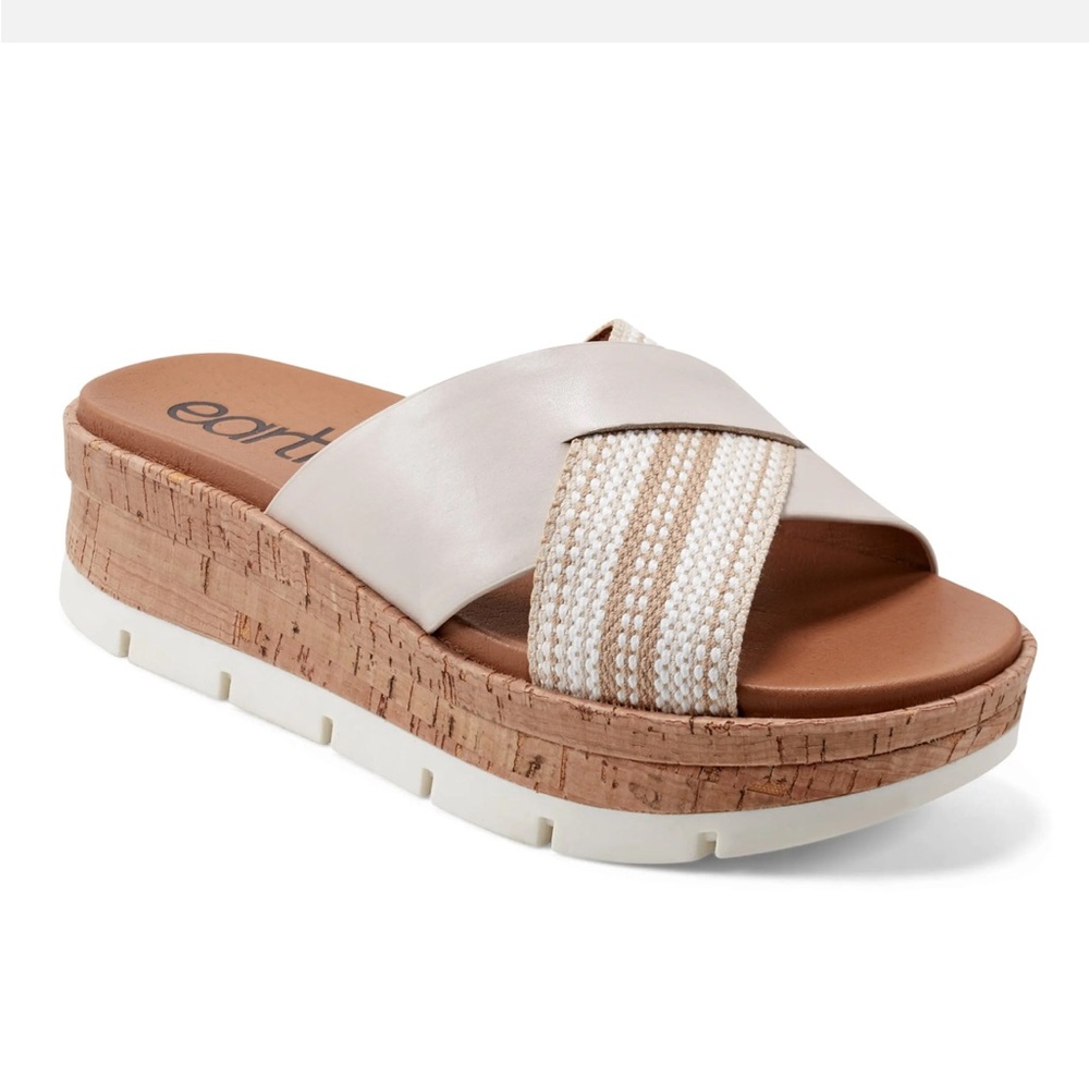 Earth Women's Cream and Brown Platform Sandals
